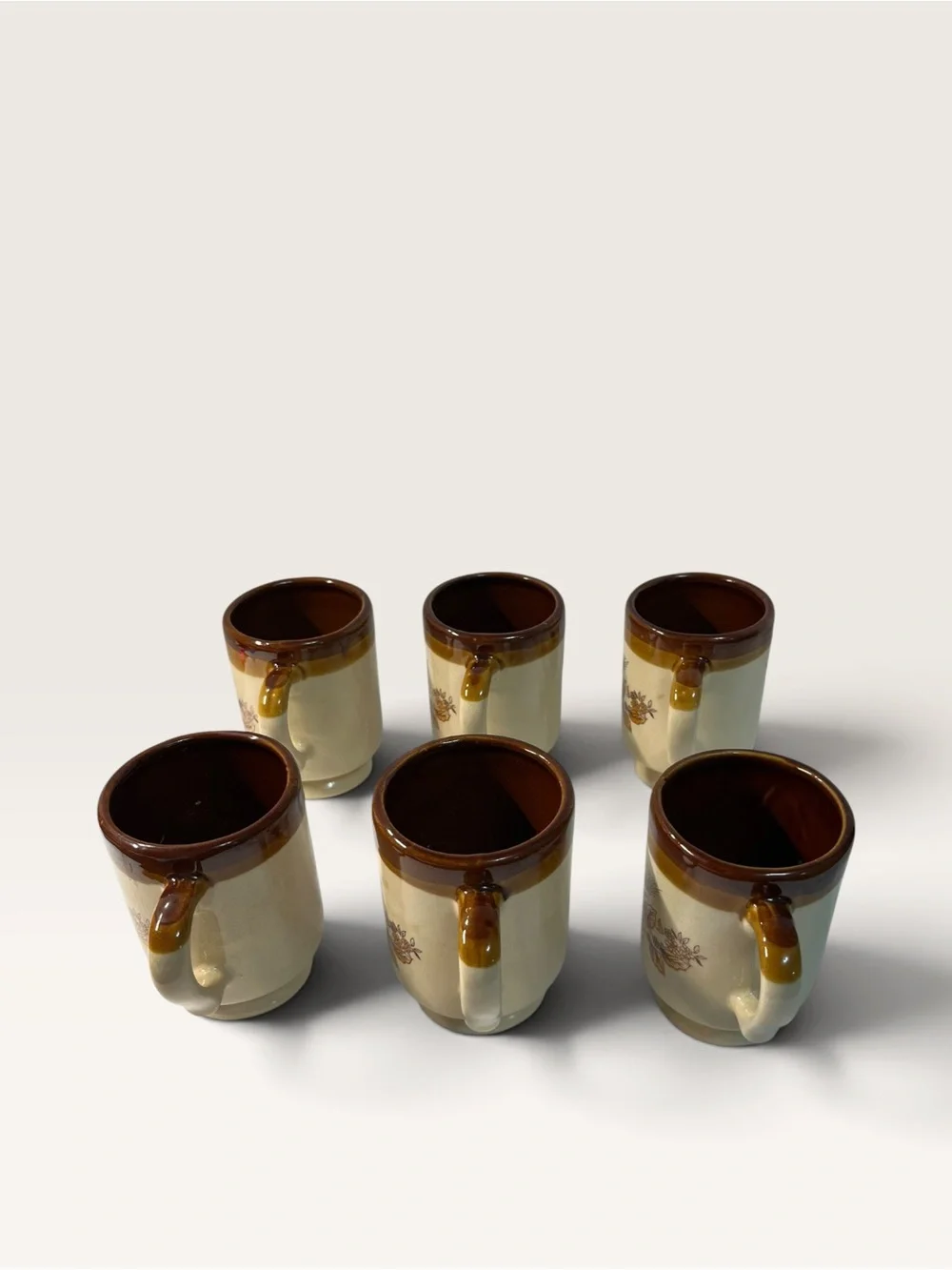 Vintage 1970s country wheat/flower coffee mugs